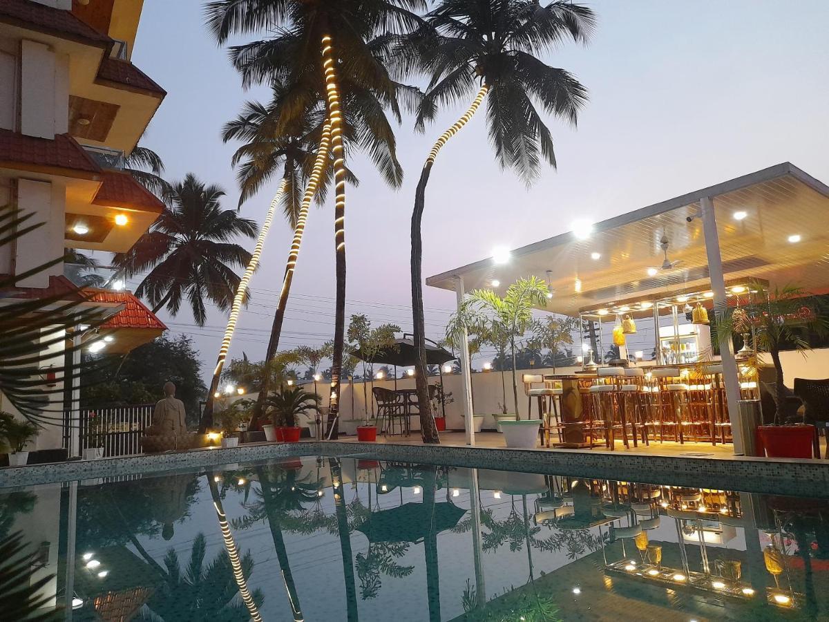 Hotel Goa Continental Arpora Ngoại thất bức ảnh
