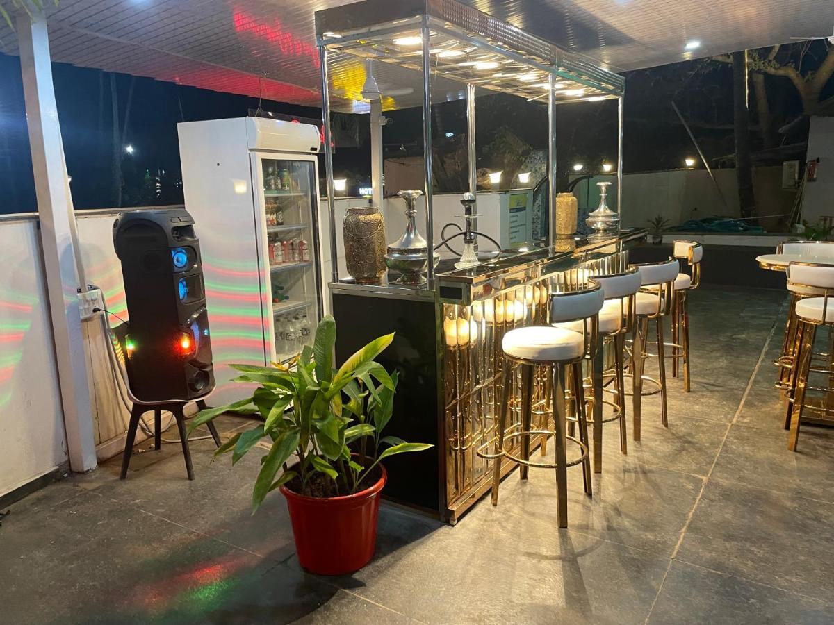 Hotel Goa Continental Arpora Ngoại thất bức ảnh