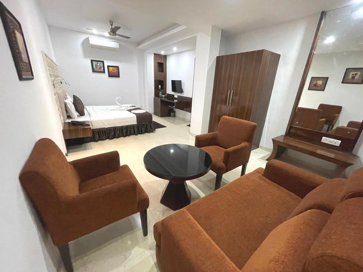 Hotel Goa Continental Arpora Ngoại thất bức ảnh