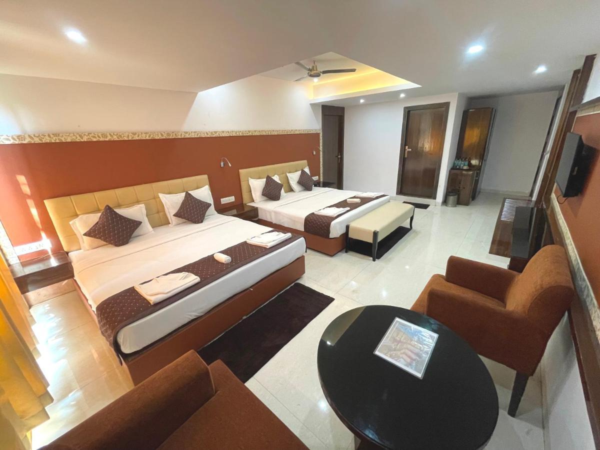 Hotel Goa Continental Arpora Ngoại thất bức ảnh