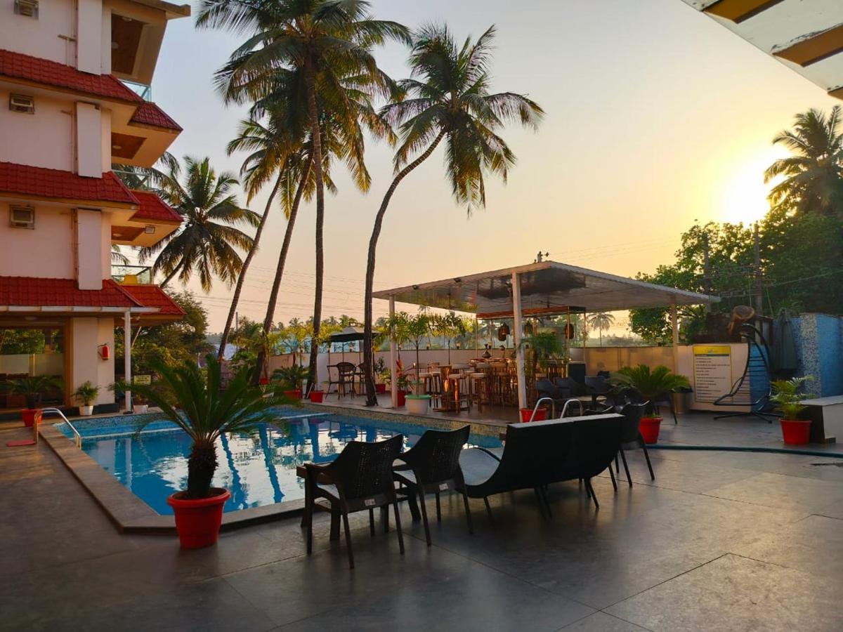 Hotel Goa Continental Arpora Ngoại thất bức ảnh