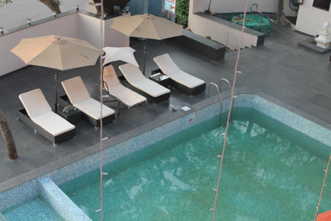 Hotel Goa Continental Arpora Ngoại thất bức ảnh